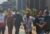 Perbedaan Tampilan Nikita Mirzani dan Asistennya Saat di Kejari Jaksel, Lihat Tuh!