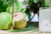 3 Khasiat Minum Air Kelapa Muda Setiap Pagi, Lemak Perut Bakalan Ambyar