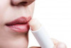 Lip Balm Bikin Bibir Kering? Ini Faktanya