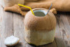 5 Penyakit yang Dapat Diatasi dengan Rutin Minum Air Kelapa Muda