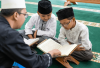 Mengaji Itu Mengkaji, Bukan Hanya Membaca